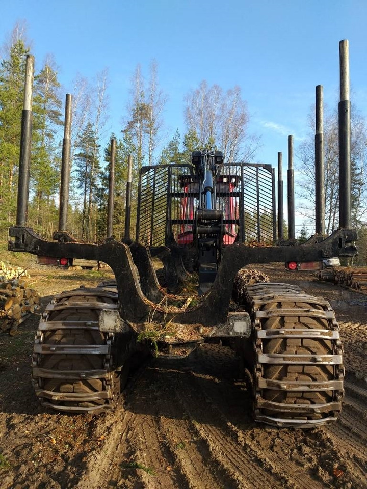 Komatsu 855 - Λαστιχοφόρα προωθητικo - forwarder: φωτογραφία 4 Komatsu 855 - Λαστιχοφόρα προωθητικo - forwarder: φωτογραφία 4
