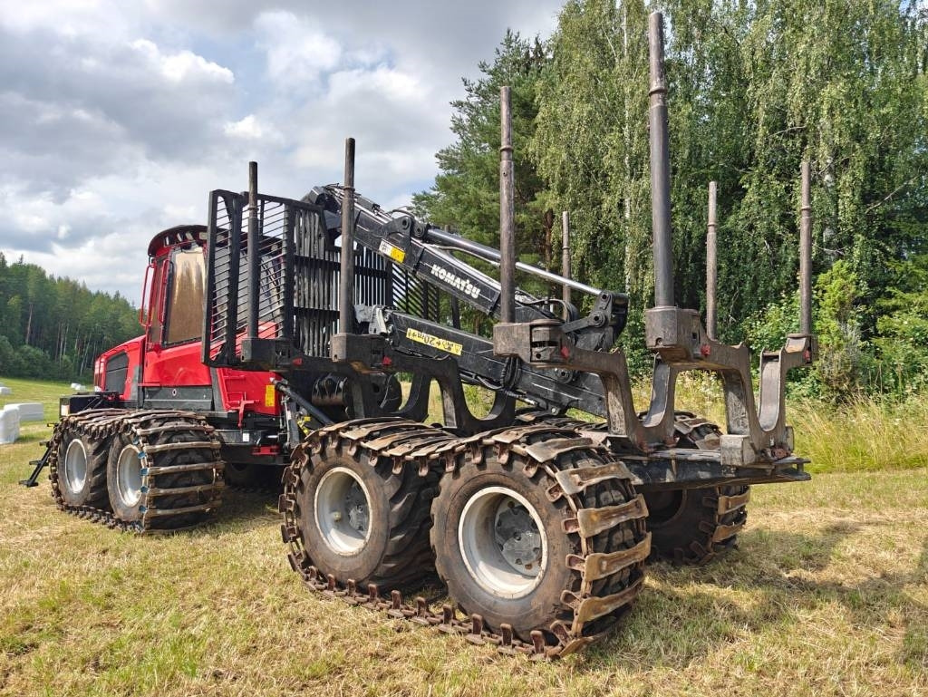 Komatsu 855 - Λαστιχοφόρα προωθητικo - forwarder: φωτογραφία 3 Komatsu 855 - Λαστιχοφόρα προωθητικo - forwarder: φωτογραφία 3