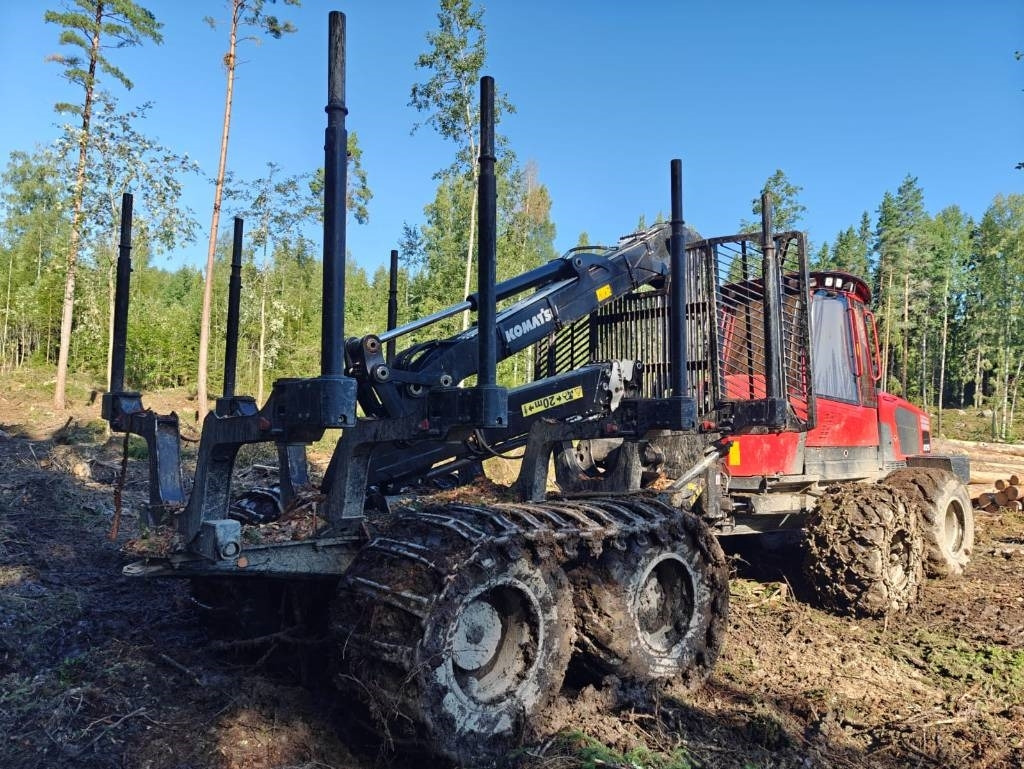 Komatsu 875 - Λαστιχοφόρα προωθητικo - forwarder: φωτογραφία 5 Komatsu 875 - Λαστιχοφόρα προωθητικo - forwarder: φωτογραφία 5