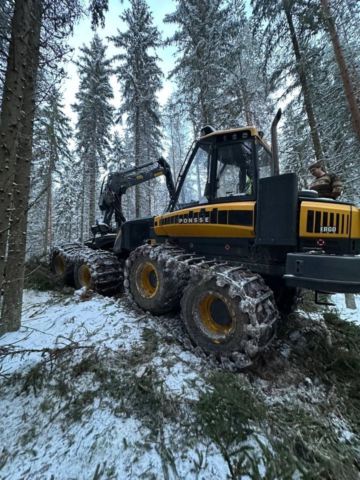 Ponsse Ergo 8W - Συλλεκτική μηχανή - forest harvester: φωτογραφία 4 Ponsse Ergo 8W - Συλλεκτική μηχανή - forest harvester: φωτογραφία 4
