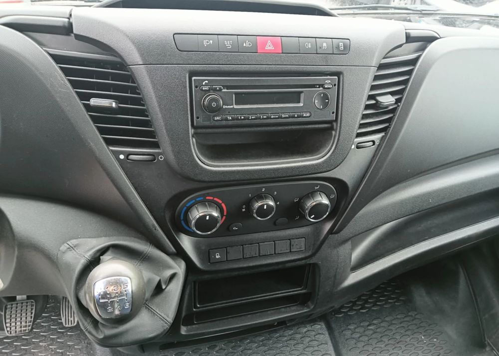 Iveco 35S14,35S13,35C13,35C12, - Βαν: φωτογραφία 3 Iveco 35S14,35S13,35C13,35C12, - Βαν: φωτογραφία 3