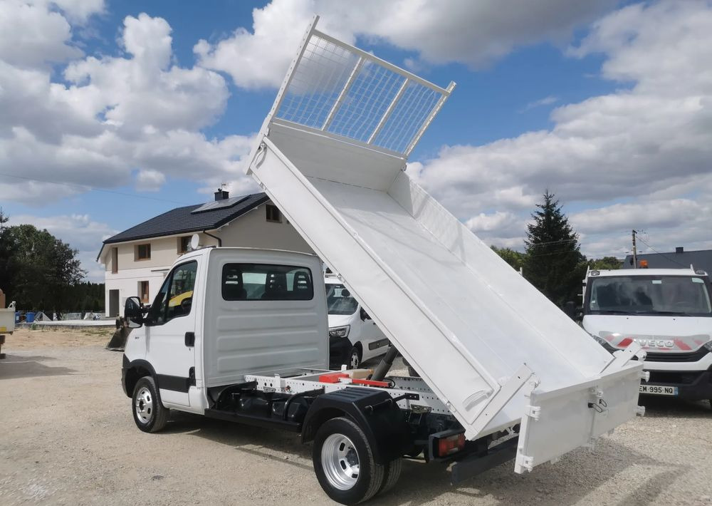 Iveco Daily 35C11 Kiper wywrotka Hak Bliźniak sprowadzony 35C12 - Όχημα με ανατρεπομενη καροτσα: φωτογραφία 5 Iveco Daily 35C11 Kiper wywrotka Hak Bliźniak sprowadzony 35C12 - Όχημα με ανατρεπομενη καροτσα: φωτογραφία 5