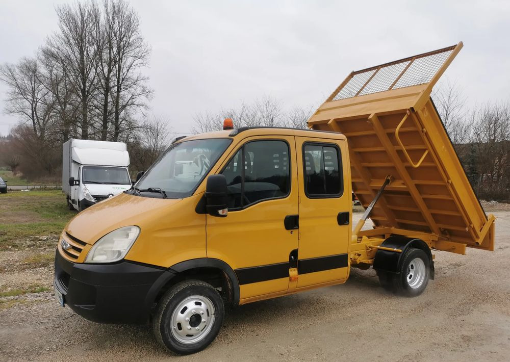 Iveco Daily 35C12 Brygadówka wywrotka Dubel hak kiper doka 35C13 - Όχημα με ανατρεπομενη καροτσα: φωτογραφία 2 Iveco Daily 35C12 Brygadówka wywrotka Dubel hak kiper doka 35C13 - Όχημα με ανατρεπομενη καροτσα: φωτογραφία 2