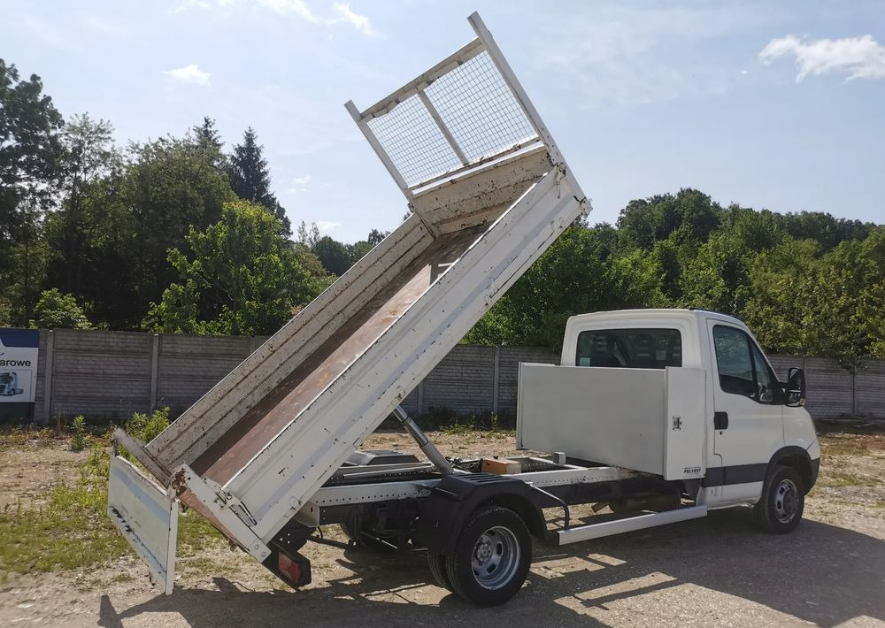 Iveco Daily 35C15 Kiper 3.0 - 150KM wywrotka Hak Bliźniak blokada mostu Klima - Όχημα με ανατρεπομενη καροτσα: φωτογραφία 5 Iveco Daily 35C15 Kiper 3.0 - 150KM wywrotka Hak Bliźniak blokada mostu Klima - Όχημα με ανατρεπομενη καροτσα: φωτογραφία 5