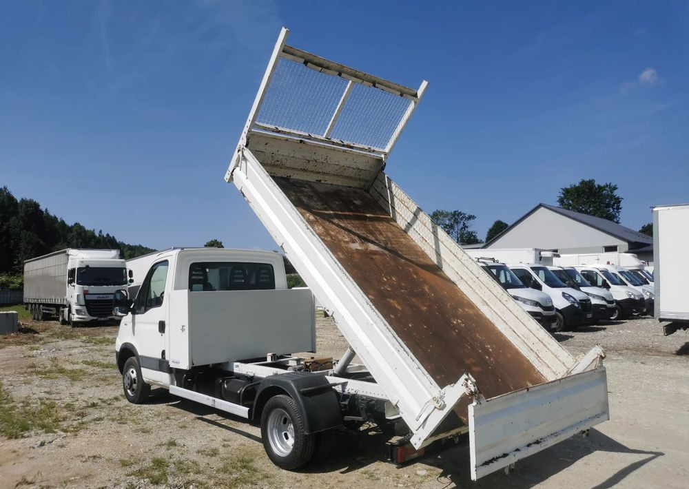 Iveco Daily 35C15 Kiper 3.0 - 150KM wywrotka Hak Bliźniak blokada mostu Klima - Όχημα με ανατρεπομενη καροτσα: φωτογραφία 3 Iveco Daily 35C15 Kiper 3.0 - 150KM wywrotka Hak Bliźniak blokada mostu Klima - Όχημα με ανατρεπομενη καροτσα: φωτογραφία 3