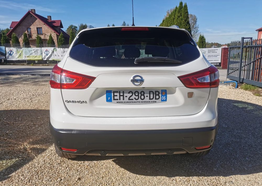 Nissan Qashqai 1.2 DIG-T N-Connecta EU6 - SUV: φωτογραφία 5 Nissan Qashqai 1.2 DIG-T N-Connecta EU6 - SUV: φωτογραφία 5