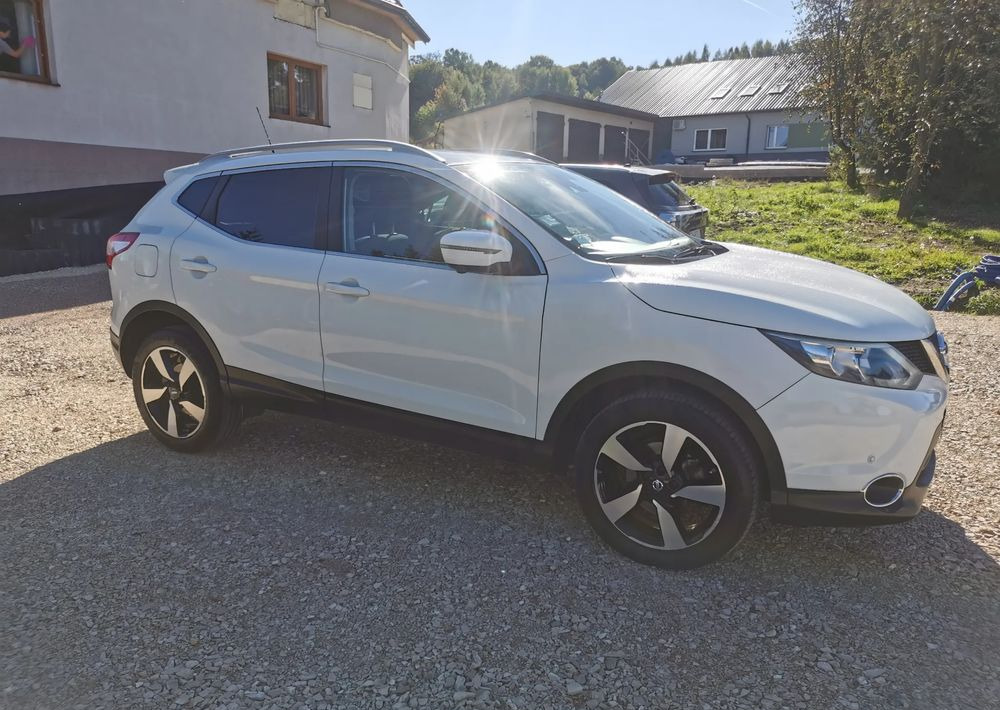 Nissan Qashqai 1.2 DIG-T N-Connecta EU6 - SUV: φωτογραφία 3 Nissan Qashqai 1.2 DIG-T N-Connecta EU6 - SUV: φωτογραφία 3