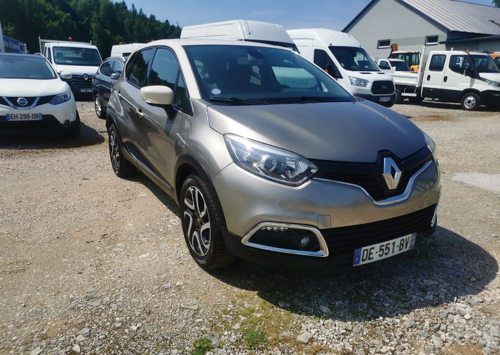 Renault Captur 0.9 Energy TCe Intens - SUV: φωτογραφία 1 Renault Captur 0.9 Energy TCe Intens - SUV: φωτογραφία 1