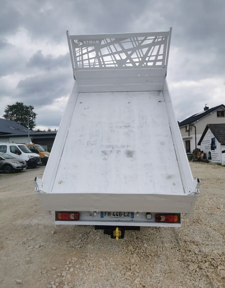 Renault Master Kiper wywrotka 2.3-145KM Hak Bliźniak klimatyzacja Kamera cofania - Όχημα με ανατρεπομενη καροτσα: φωτογραφία 5 Renault Master Kiper wywrotka 2.3-145KM Hak Bliźniak klimatyzacja Kamera cofania - Όχημα με ανατρεπομενη καροτσα: φωτογραφία 5