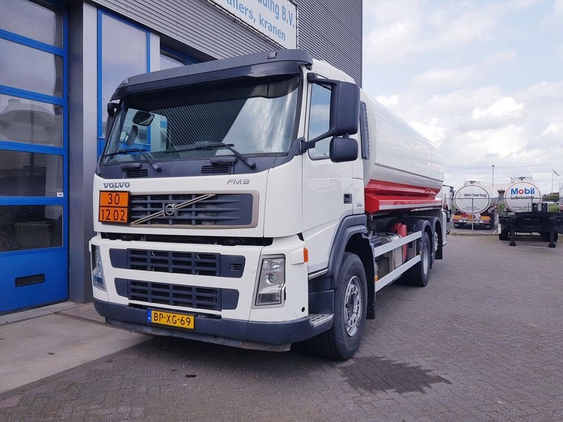 Volvo FM 9.340 Fuel 21.400 Liter 3 Comp Euro 3 - Φορτηγό βυτιοφόρο: φωτογραφία 2 Volvo FM 9.340 Fuel 21.400 Liter 3 Comp Euro 3 - Φορτηγό βυτιοφόρο: φωτογραφία 2