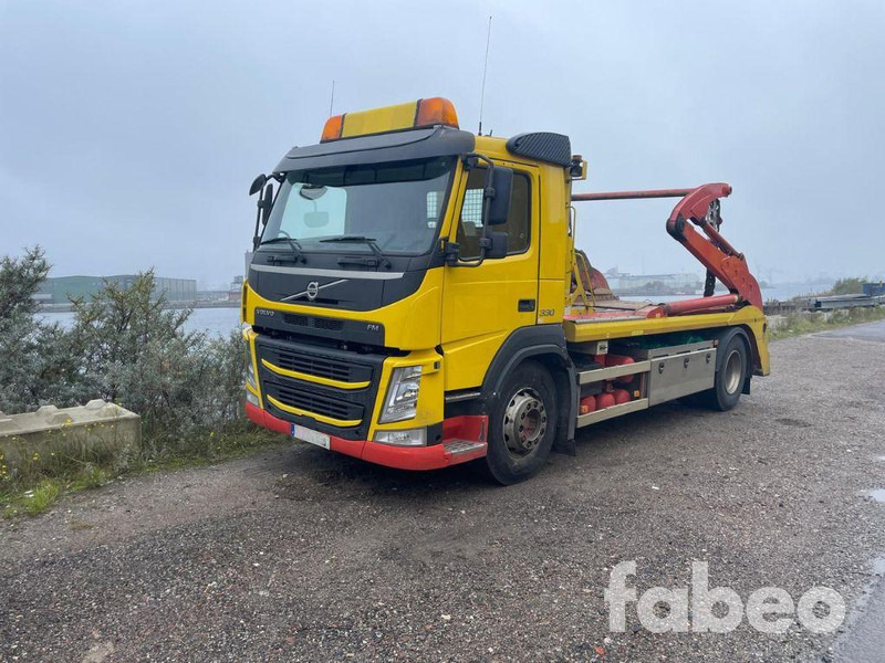 Volvo FM330 - Φορτηγό καδοφόρος φορτωτής: φωτογραφία 1 Volvo FM330 - Φορτηγό καδοφόρος φορτωτής: φωτογραφία 1