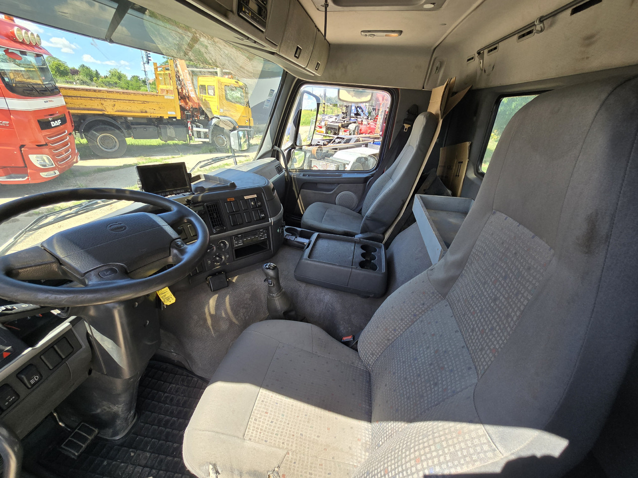 Μίσθωση VOLVO FM 420 6X4 / KIPPER / CRANE HMF 1823 K4 VOLVO FM 420 6X4 / KIPPER / CRANE HMF 1823 K4: φωτογραφία 6