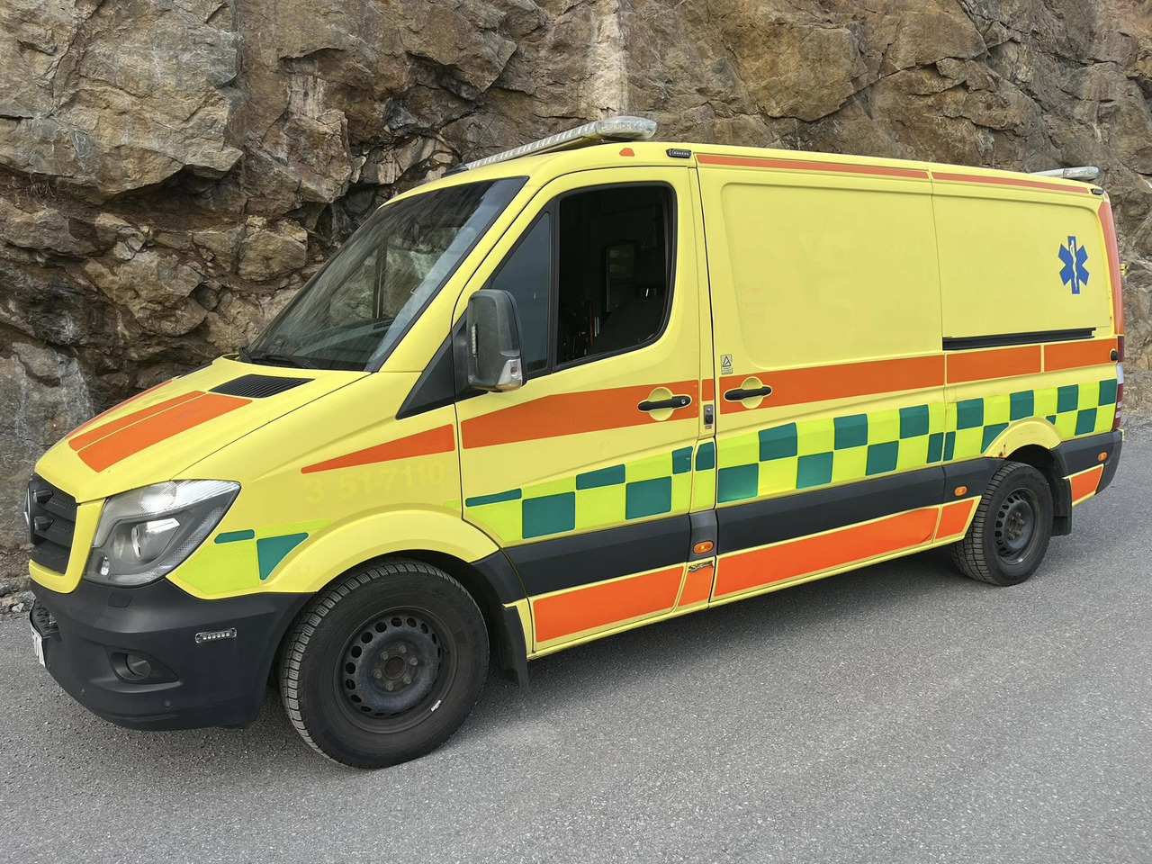 Mercedes-Benz Sprinter 319 - AMBULANCE / Krankenwagen / Швидка допомога - Ασθενοφόρο: φωτογραφία 2 Mercedes-Benz Sprinter 319 - AMBULANCE / Krankenwagen / Швидка допомога - Ασθενοφόρο: φωτογραφία 2