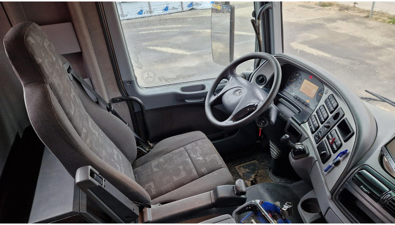 Interior photo 1: Μίσθωση Mercedes-Benz ACTROS 2544L 6X2*4 HMF 1420K4 2012 Mercedes-Benz ACTROS 2544L 6X2*4 HMF 1420K4 2012
