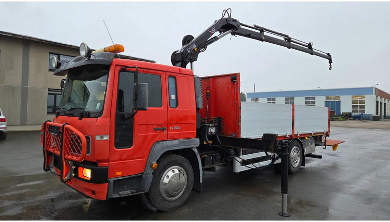 Volvo FL220 4X2 HIAB 077 - Φορτηγό με ανοιχτή καρότσα, Φορτηγό με γερανό: φωτογραφία 1 Volvo FL220 4X2 HIAB 077 - Φορτηγό με ανοιχτή καρότσα, Φορτηγό με γερανό: φωτογραφία 1
