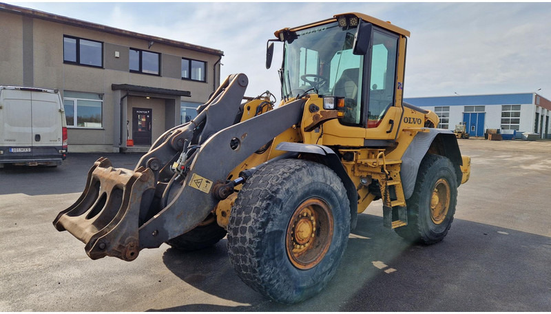 Volvo L90F - Ελαστιχοφόρος φορτωτής: φωτογραφία 1 Volvo L90F - Ελαστιχοφόρος φορτωτής: φωτογραφία 1