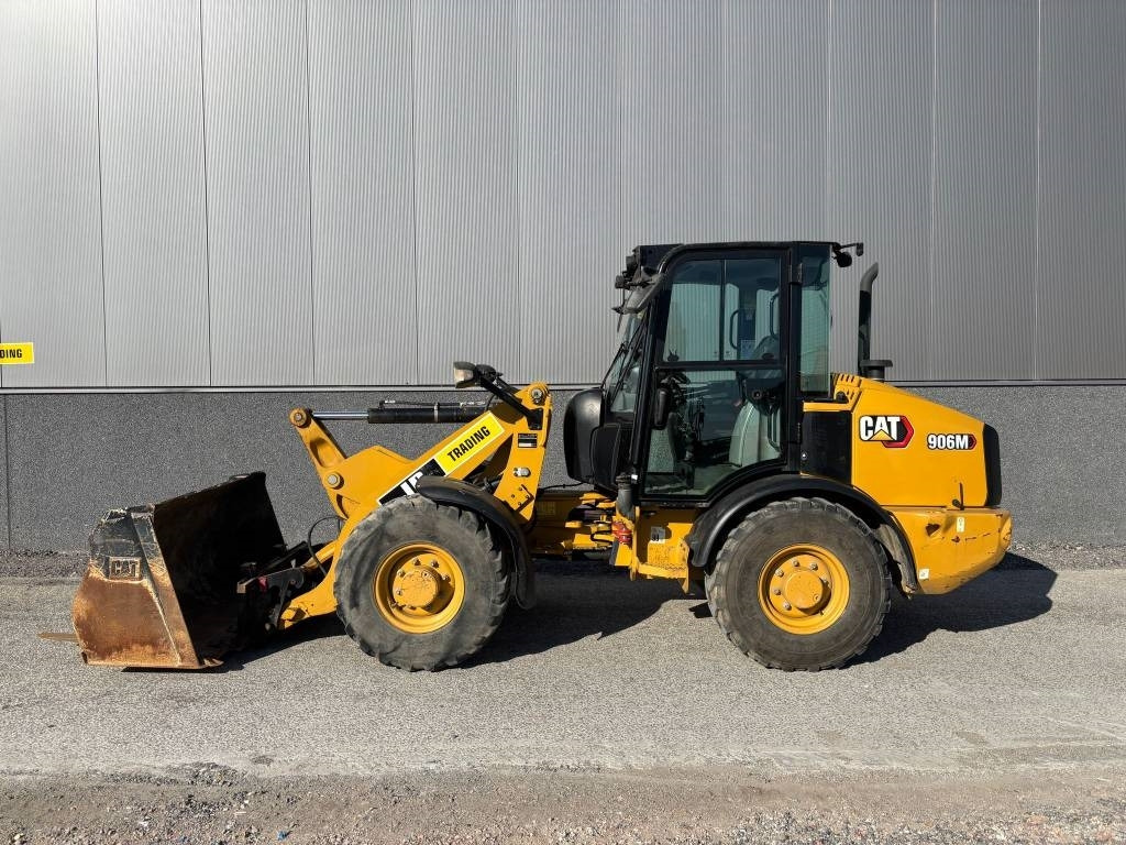 CAT 906 M - Ελαστιχοφόρος φορτωτής: φωτογραφία 1 CAT 906 M - Ελαστιχοφόρος φορτωτής: φωτογραφία 1