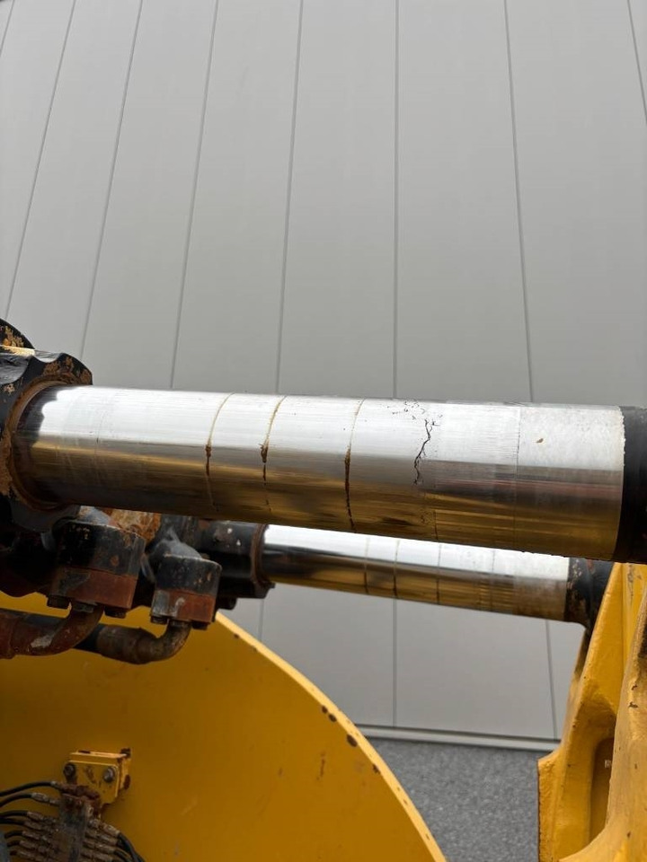 Ελαστιχοφόρος φορτωτής CAT 980: φωτογραφία 21 Ελαστιχοφόρος φορτωτής CAT 980: φωτογραφία 21