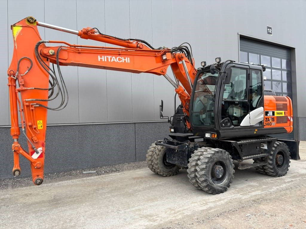 Hitachi ZX 140 W-5B  - Τροχοφόρος εκσκαφέας: φωτογραφία 2 Hitachi ZX 140 W-5B  - Τροχοφόρος εκσκαφέας: φωτογραφία 2
