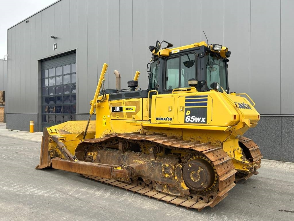Komatsu D 65 WX-18 - Μπουλντόζα: φωτογραφία 3 Komatsu D 65 WX-18 - Μπουλντόζα: φωτογραφία 3