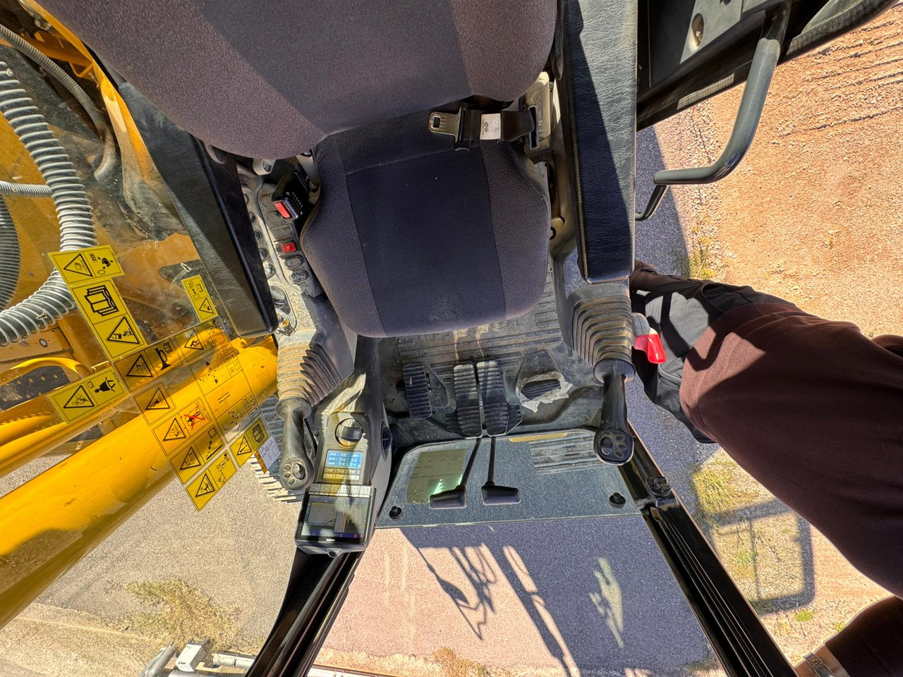 KOMATSU PC210 NLC-11 - Εκσκαφέας: φωτογραφία 5 KOMATSU PC210 NLC-11 - Εκσκαφέας: φωτογραφία 5