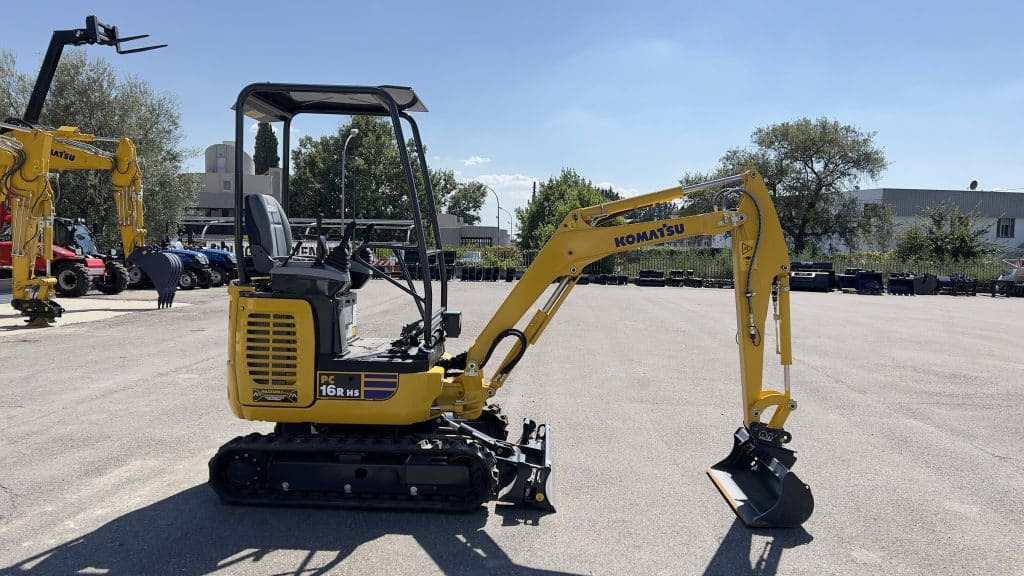 Komatsu PC16 R-3 HS - Μίνι εκσκαφέας: φωτογραφία 2 Komatsu PC16 R-3 HS - Μίνι εκσκαφέας: φωτογραφία 2