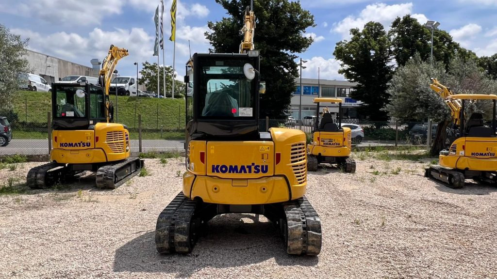 Komatsu PC45 MR-5 - Μίνι εκσκαφέας: φωτογραφία 2 Komatsu PC45 MR-5 - Μίνι εκσκαφέας: φωτογραφία 2