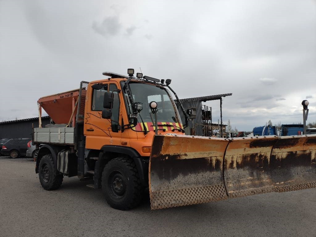 Mercedes-Benz Unimog ,hiekoitin,aura,kippilava - Εκχιονιστικό μηχάνημα: φωτογραφία 2 Mercedes-Benz Unimog ,hiekoitin,aura,kippilava - Εκχιονιστικό μηχάνημα: φωτογραφία 2
