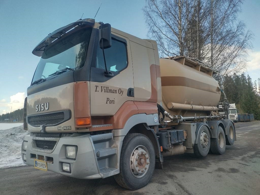 Sisu E14 8x2 kippipainepytty+kompura - Φορτηγό βυτιοφόρο: φωτογραφία 2 Sisu E14 8x2 kippipainepytty+kompura - Φορτηγό βυτιοφόρο: φωτογραφία 2
