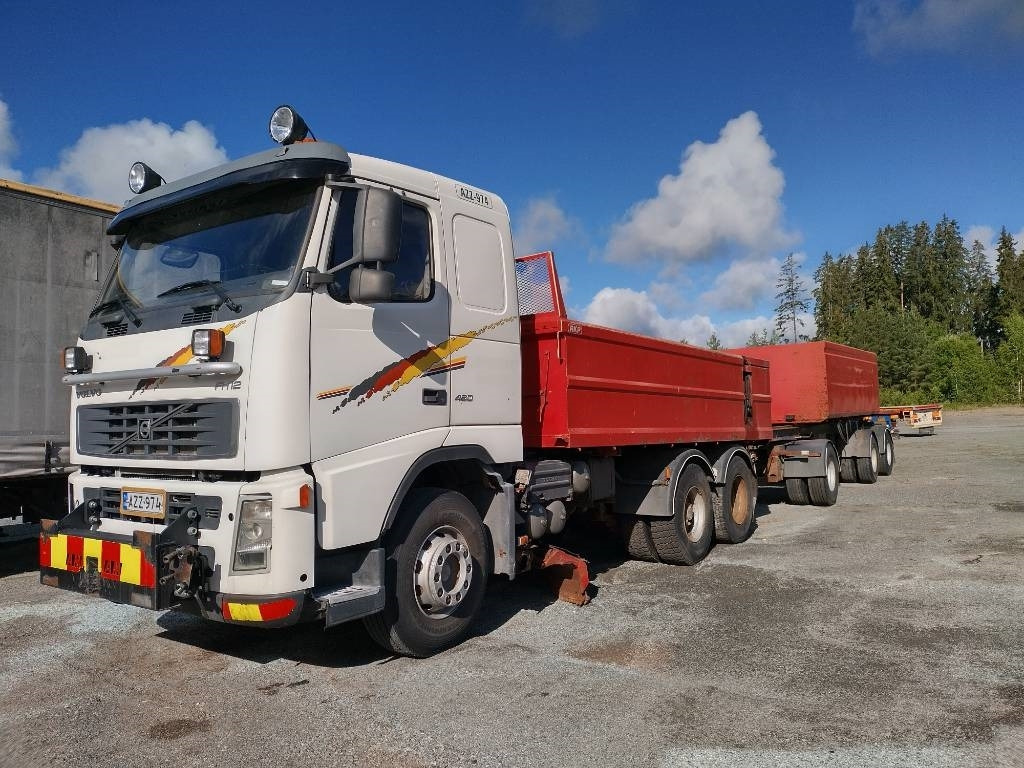 Volvo FH12 aurausvarustus,kasettilava+ Kome kasettikärry - Φορτηγό ανατρεπόμενο: φωτογραφία 1 Volvo FH12 aurausvarustus,kasettilava+ Kome kasettikärry - Φορτηγό ανατρεπόμενο: φωτογραφία 1