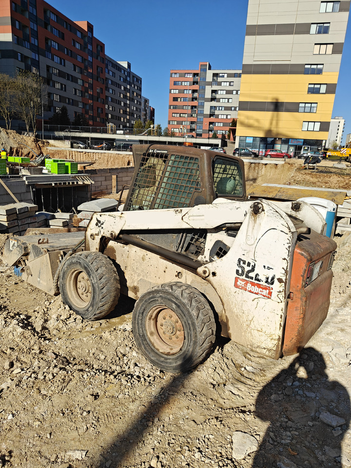 BOBCAT S220 - Φορτωτής πλάγιας ολίσθησης: φωτογραφία 1 BOBCAT S220 - Φορτωτής πλάγιας ολίσθησης: φωτογραφία 1