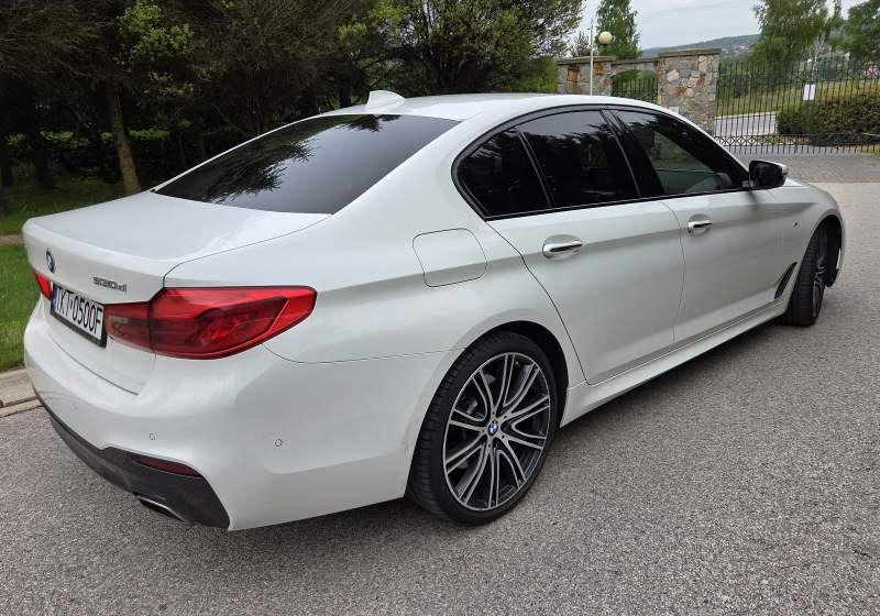 Inna BMW 530 D SERIA 5 XDRIVE M SPORT - Λιμουζίνα/ Sedan: φωτογραφία 3 Inna BMW 530 D SERIA 5 XDRIVE M SPORT - Λιμουζίνα/ Sedan: φωτογραφία 3