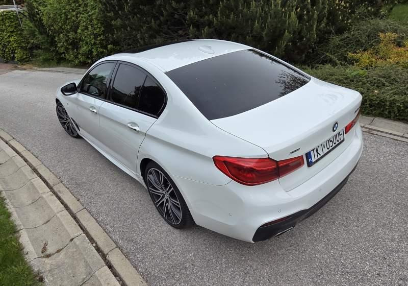 Inna BMW 530 D SERIA 5 XDRIVE M SPORT - Λιμουζίνα/ Sedan: φωτογραφία 4 Inna BMW 530 D SERIA 5 XDRIVE M SPORT - Λιμουζίνα/ Sedan: φωτογραφία 4