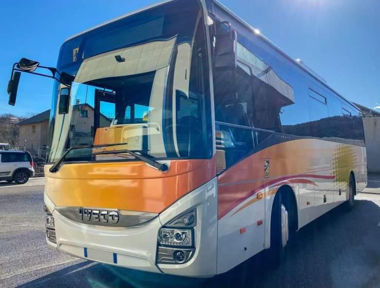 Iveco CROSSWAY/ DŁUGOŚĆ 10.70 M / MANUAL / EURO 6 - Προαστιακό λεωφορείο: φωτογραφία 1 Iveco CROSSWAY/ DŁUGOŚĆ 10.70 M / MANUAL / EURO 6 - Προαστιακό λεωφορείο: φωτογραφία 1