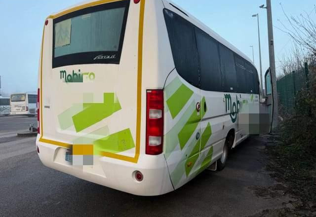 Mercedes-Benz SUNRIDER 818 VARIO / SPROWADZONY / 36 MIEJSC - Μικρό λεωφορείο, Επιβατικό βαν: φωτογραφία 4 Mercedes-Benz SUNRIDER 818 VARIO / SPROWADZONY / 36 MIEJSC - Μικρό λεωφορείο, Επιβατικό βαν: φωτογραφία 4