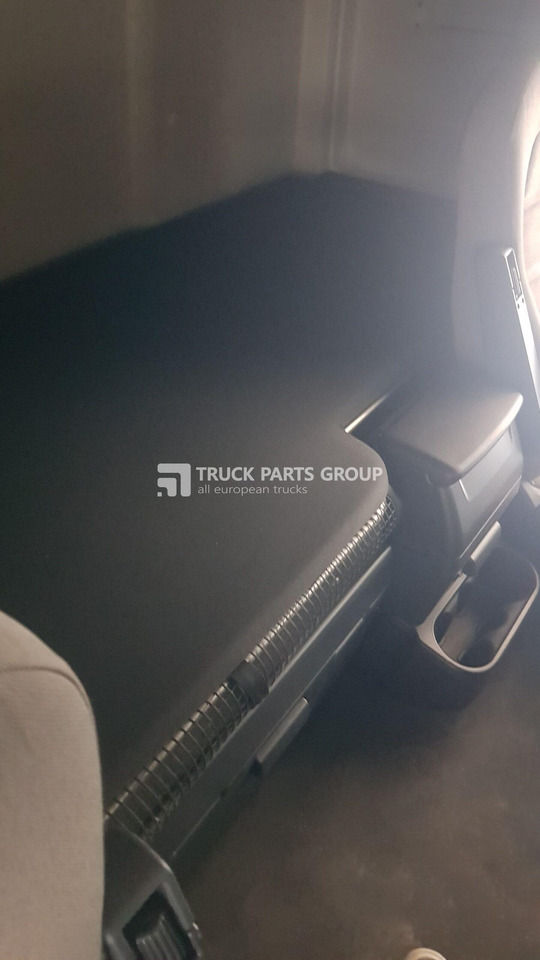 IVECO IVECO SRALIS EURO6 emission HY-WAY cab bunks, sleeping place, bed, upper + lower, 5041149389, 504094421 - Kάθισμα για Φορτηγό: φωτογραφία 1 IVECO IVECO SRALIS EURO6 emission HY-WAY cab bunks, sleeping place, bed, upper + lower, 5041149389, 504094421 - Kάθισμα για Φορτηγό: φωτογραφία 1