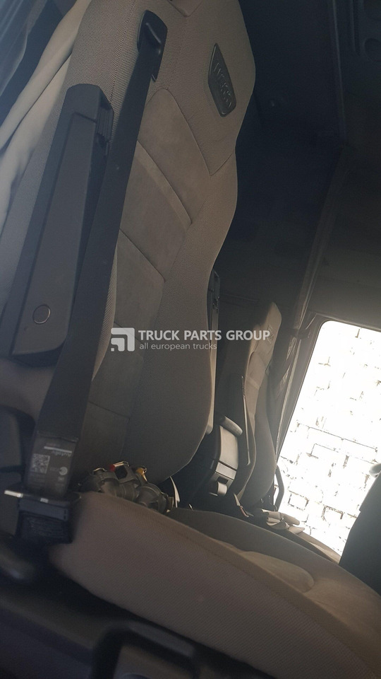 IVECO IVECO STRALIS EURO6 emission HY-WAY seats driver + passenger 13138430698, 504045441, 500389633, 500389418, 504196960 - Kάθισμα για Φορτηγό: φωτογραφία 3 IVECO IVECO STRALIS EURO6 emission HY-WAY seats driver + passenger 13138430698, 504045441, 500389633, 500389418, 504196960 - Kάθισμα για Φορτηγό: φωτογραφία 3