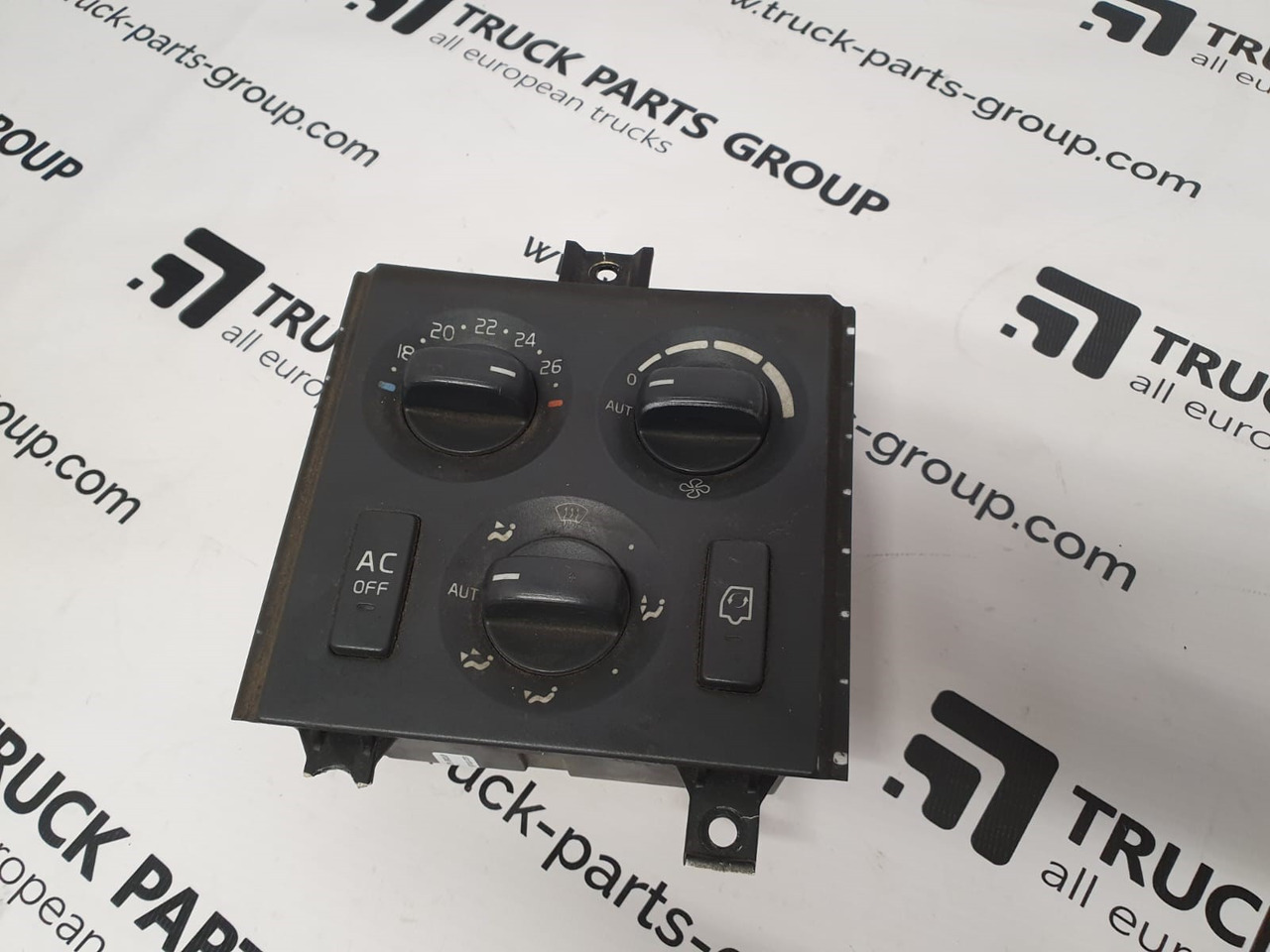 VOLVO FH12, FH13, EURO3, EURO4, EURO5 climate control unit, AC control 20508582, 21318121, 20508579, 21086068, GKR 9140010534, CU-BAS, 21284813, 21318125, CU-ECC 20467046, 20481621, 20508581, 21318123 - Ταμπλό αυτοκινήτου για Φορτηγό: φωτογραφία 1 VOLVO FH12, FH13, EURO3, EURO4, EURO5 climate control unit, AC control 20508582, 21318121, 20508579, 21086068, GKR 9140010534, CU-BAS, 21284813, 21318125, CU-ECC 20467046, 20481621, 20508581, 21318123 - Ταμπλό αυτοκινήτου για Φορτηγό: φωτογραφία 1