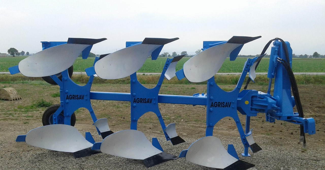 ARATRO TRIVOMERE TAS 9 - Άροτρο: φωτογραφία 1 ARATRO TRIVOMERE TAS 9 - Άροτρο: φωτογραφία 1
