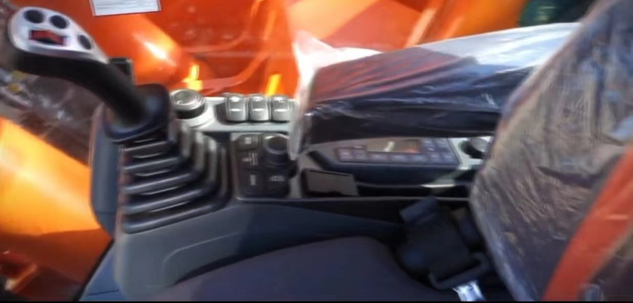 DOOSAN DX420LC - Ερπυστριοφόρος εκσκαφέας: φωτογραφία 4 DOOSAN DX420LC - Ερπυστριοφόρος εκσκαφέας: φωτογραφία 4