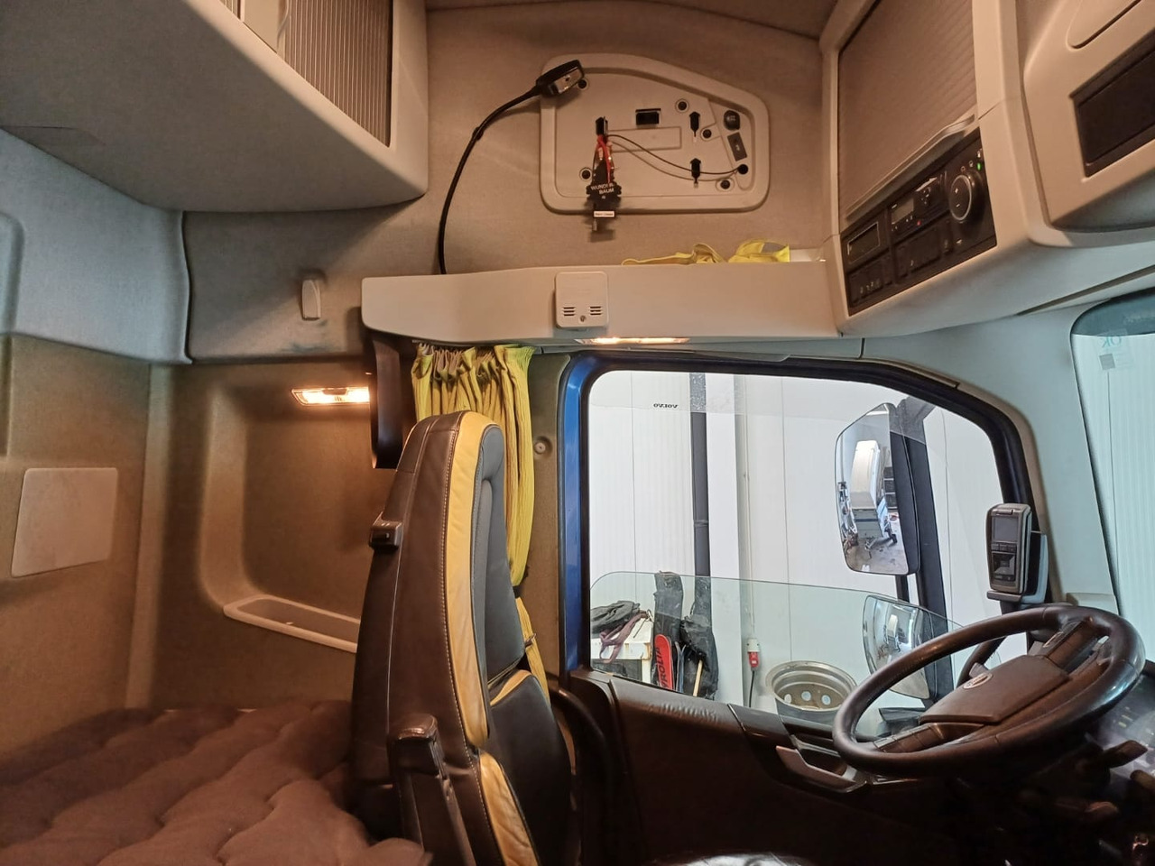 Volvo FH16 750 - Φορτηγό ξυλείας, Φορτηγό με γερανό: φωτογραφία 4 Volvo FH16 750 - Φορτηγό ξυλείας, Φορτηγό με γερανό: φωτογραφία 4