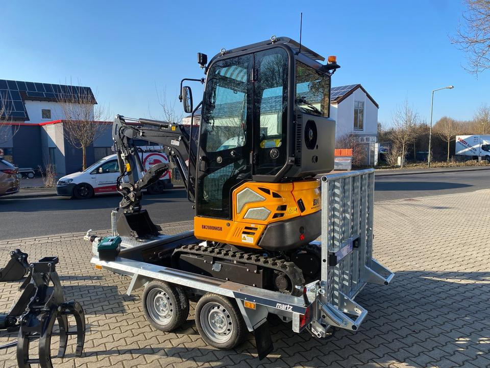 Minibagger BK2000NKSR + Tieflader + Zubehör *INKL.19% MWST*BERGER KRAUS*KUBOTA* KLIMA*SCHWENKARM*VERSTELLFAHRWERK* - Μίνι εκσκαφέας: φωτογραφία 5 Minibagger BK2000NKSR + Tieflader + Zubehör *INKL.19% MWST*BERGER KRAUS*KUBOTA* KLIMA*SCHWENKARM*VERSTELLFAHRWERK* - Μίνι εκσκαφέας: φωτογραφία 5