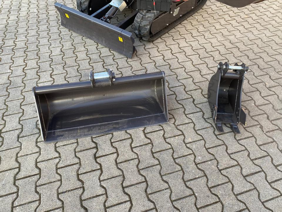 Minibagger BK2000NKSR inkl. Schaufelpaket *INKL.19% MWST*BERGER KRAUS*KUBOTA* KLIMA*SCHWENKARM*VERSTELLFAHRWERK* - Μίνι εκσκαφέας: φωτογραφία 5 Minibagger BK2000NKSR inkl. Schaufelpaket *INKL.19% MWST*BERGER KRAUS*KUBOTA* KLIMA*SCHWENKARM*VERSTELLFAHRWERK* - Μίνι εκσκαφέας: φωτογραφία 5