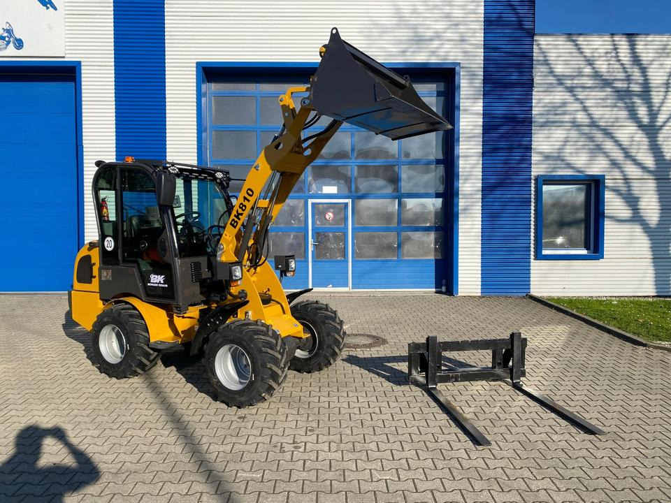 Radlader/Hoflader BK810 inkl. Gabel/Schaufelpaket *INKL.19% MWST*BERGER KRAUS* KUBOTA*EURO*CE* - Σπαστός φορτωτής: φωτογραφία 1 Radlader/Hoflader BK810 inkl. Gabel/Schaufelpaket *INKL.19% MWST*BERGER KRAUS* KUBOTA*EURO*CE* - Σπαστός φορτωτής: φωτογραφία 1
