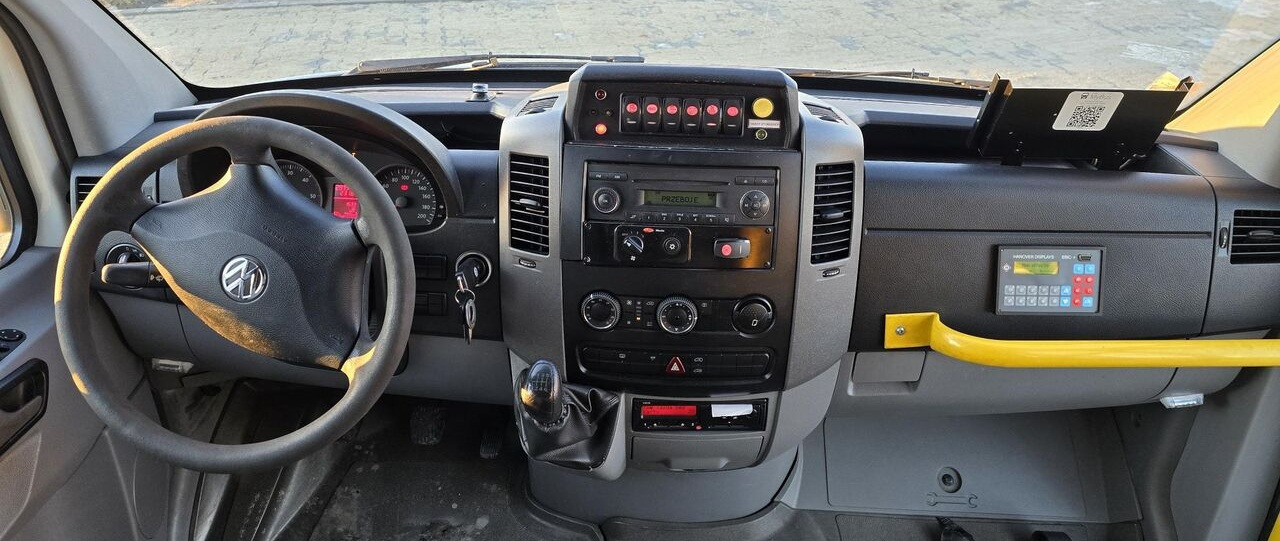 Interior photo 1: Μίσθωση Volkswagen Crafter / 2 x AIRCO / 23 PLACES / IMPORT FRANCE Volkswagen Crafter / 2 x AIRCO / 23 PLACES / IMPORT FRANCE