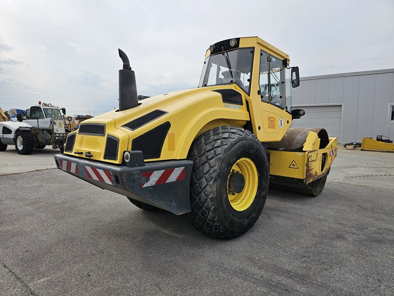 BOMAG BW213DH-4 BVC - Οδοστρωτήρες: φωτογραφία 3 BOMAG BW213DH-4 BVC - Οδοστρωτήρες: φωτογραφία 3