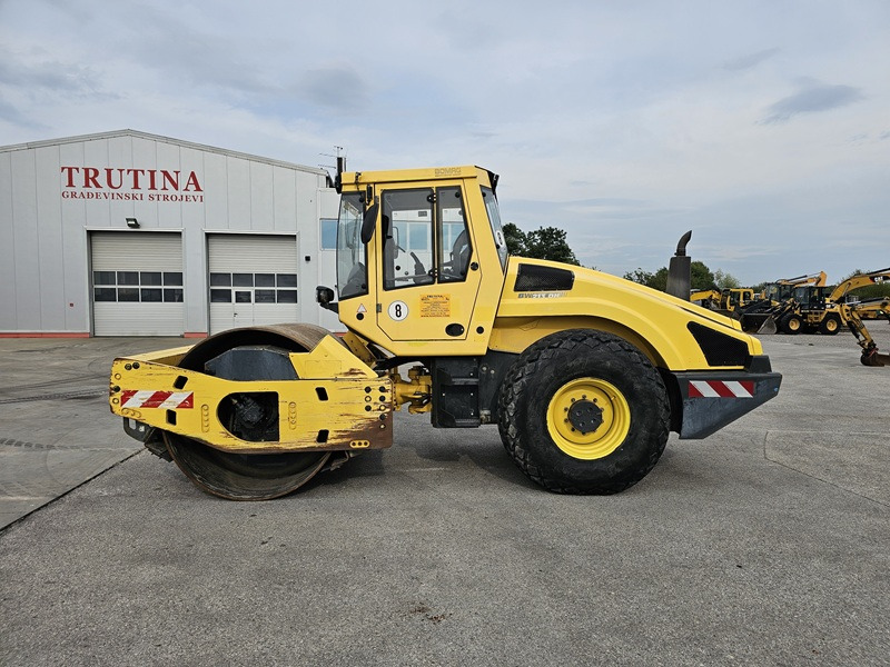BOMAG BW213DH-4 BVC - Οδοστρωτήρες: φωτογραφία 1 BOMAG BW213DH-4 BVC - Οδοστρωτήρες: φωτογραφία 1