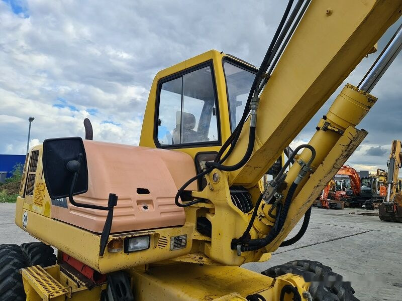 Τροχοφόρος εκσκαφέας Komatsu PW110: φωτογραφία 8