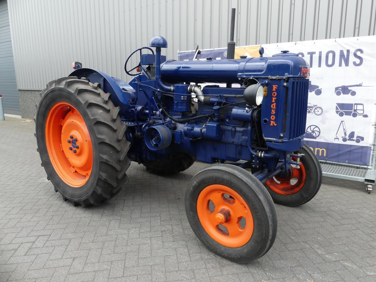 Fordson 27N - Τρακτέρ: φωτογραφία 4 Fordson 27N - Τρακτέρ: φωτογραφία 4