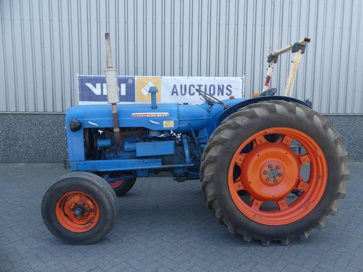 Fordson Major - Τρακτέρ: φωτογραφία 3 Fordson Major - Τρακτέρ: φωτογραφία 3